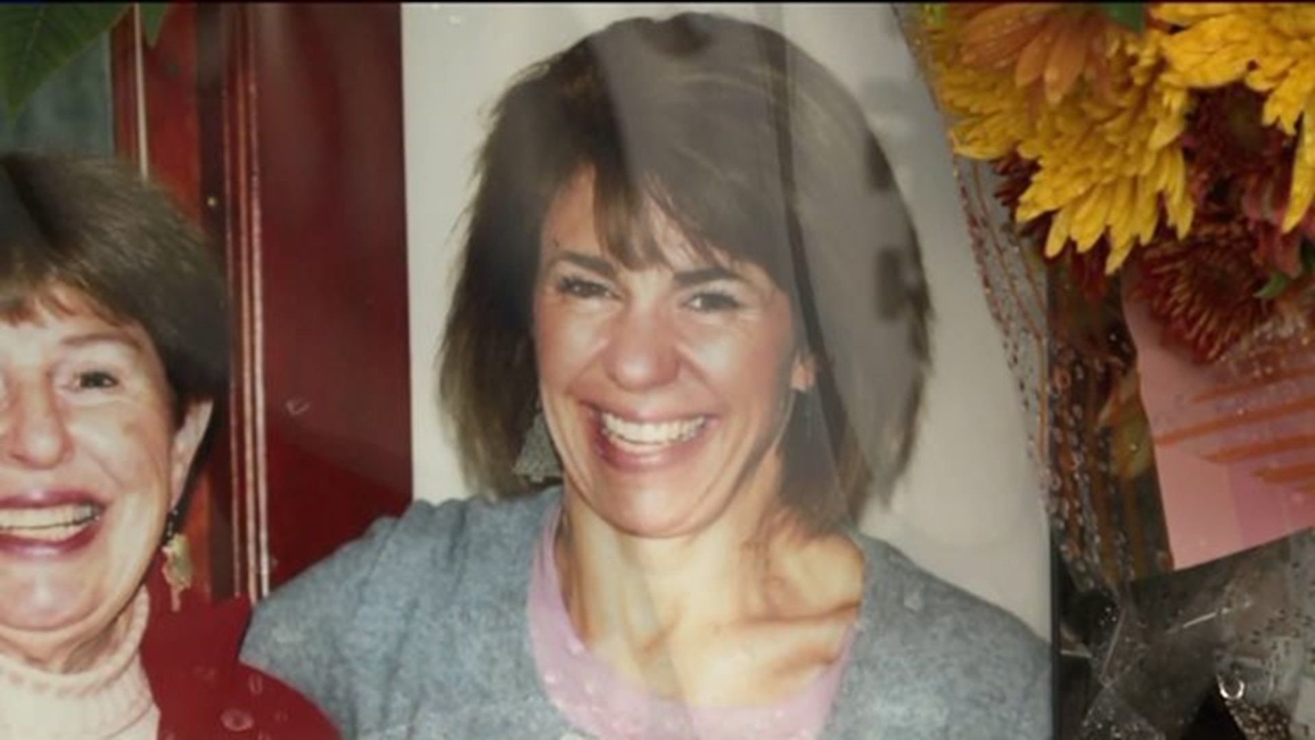 Crews search for new info in year-old murder case in Simsbury