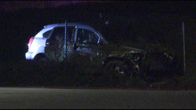 2 arrested following chase, crash that closed I-691