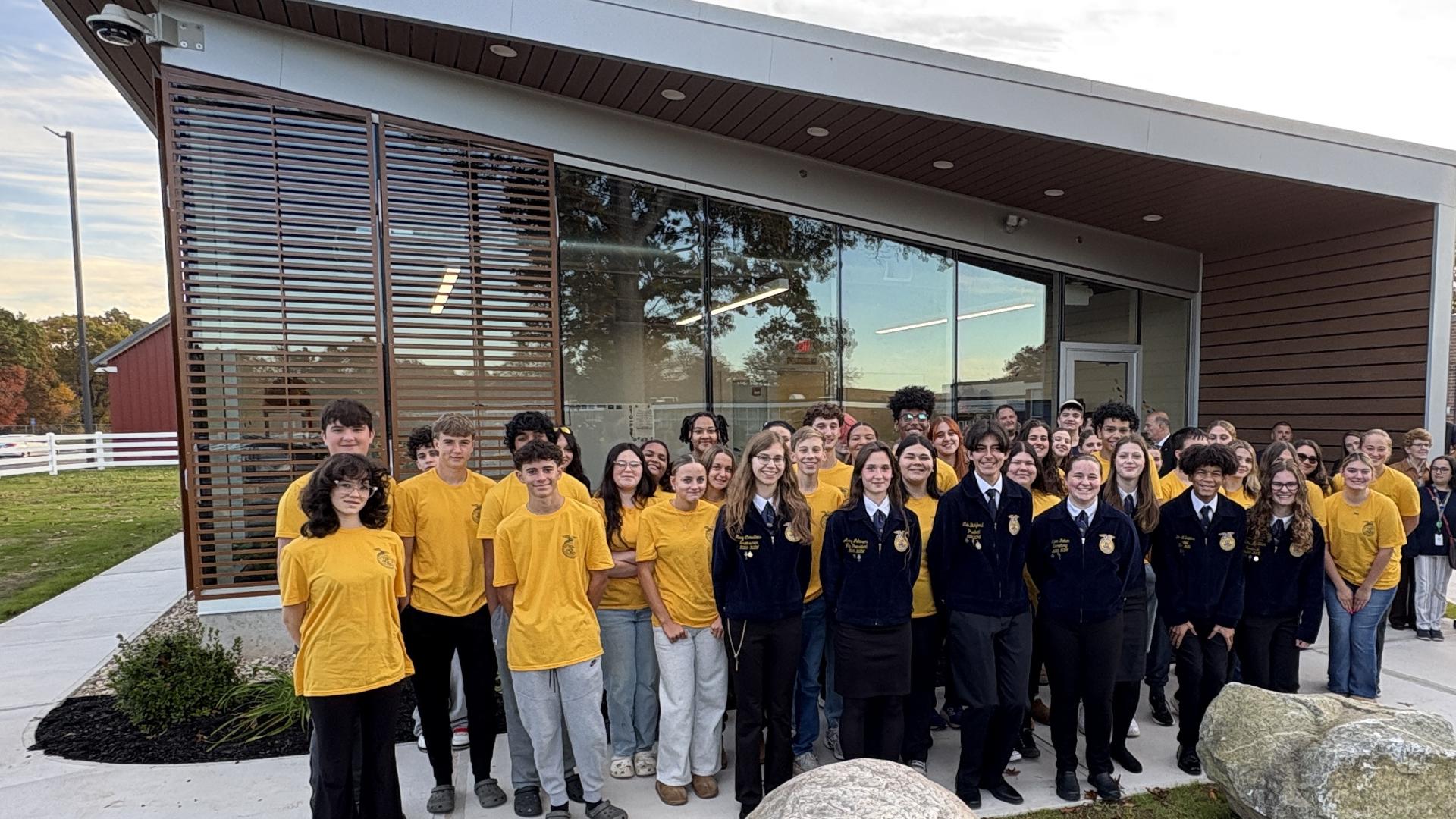 New aquaculture lab opens at Rockville High School in Vernon | fox61.com