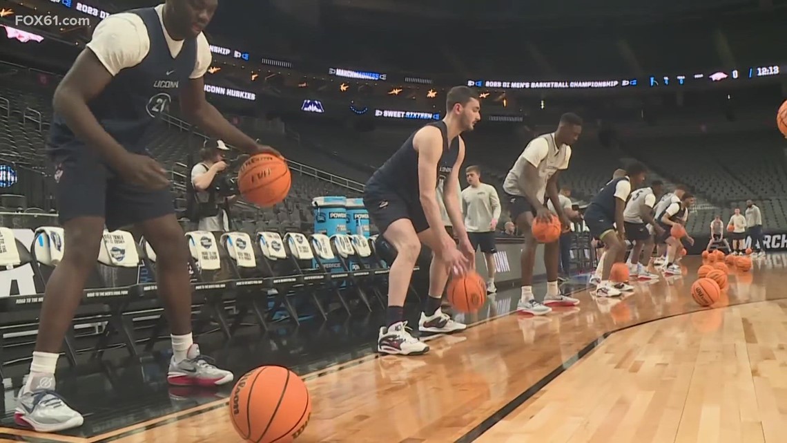 UConn men pushing through adversity in Las Vegas for Elite 8