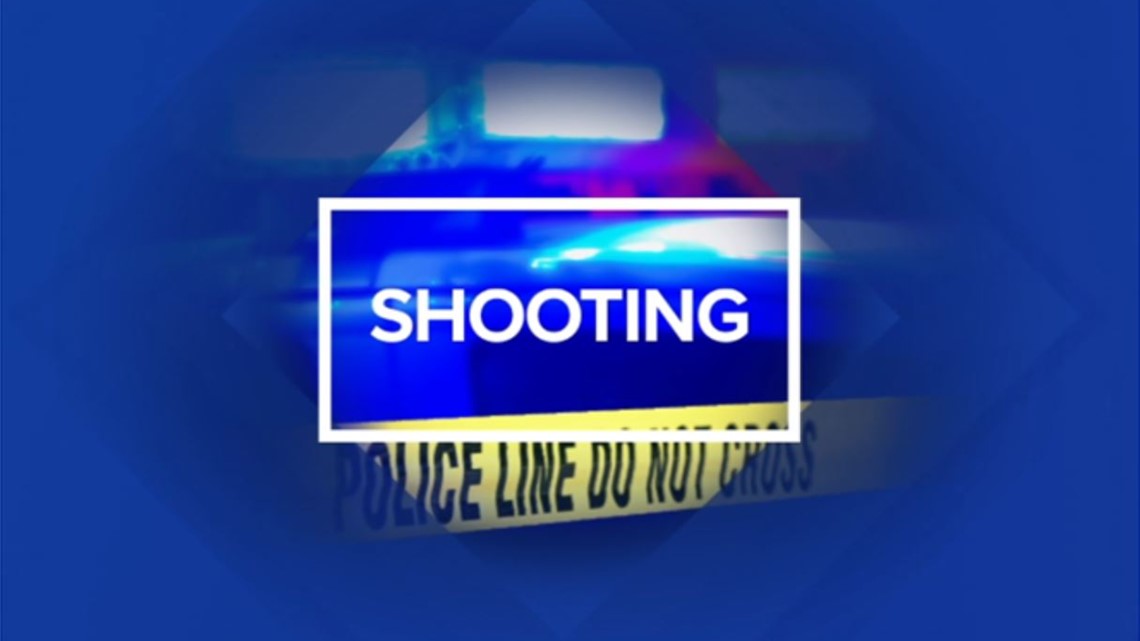 Police searching for gunman after shooting at Cedar Rapids hotel - Vimarsana News