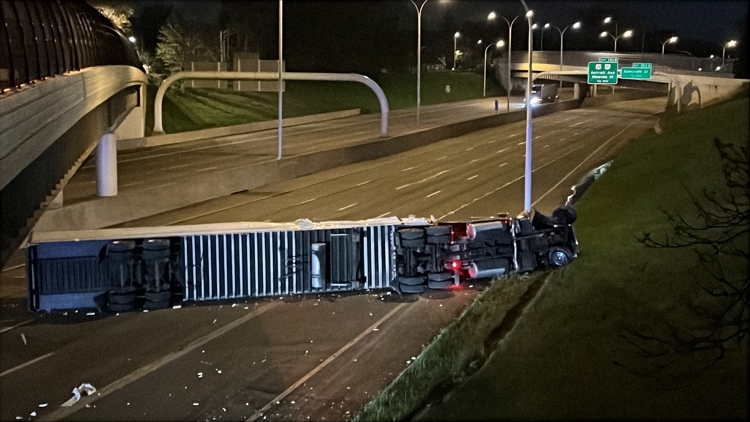 Overturned semi closes I-75 North