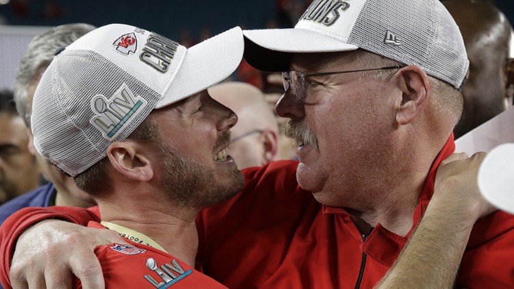 Chiefs linebackers coach Britt Reid involved in crash that injured 2 children