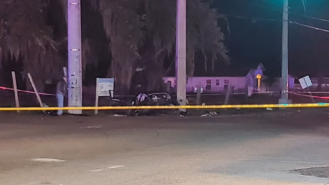 Police: 4 kids aged 12-15 cause deadly crash in stolen car in Florida ...