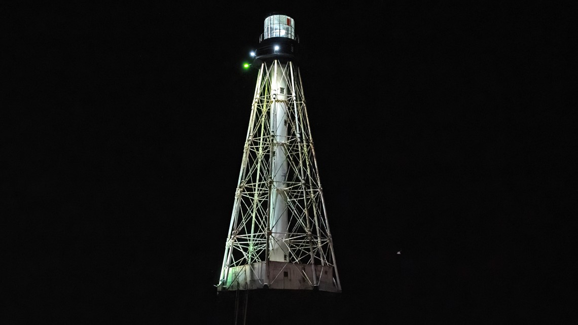 150-year-old Florida Keys lighthouse turns on, 1st time in decade - Vimarsana News