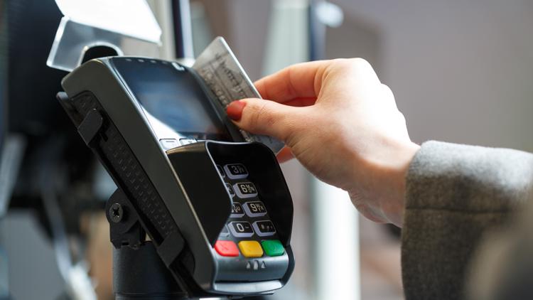 Stretching your dollar: Florida native, travel expert shares the key to vacationing for less