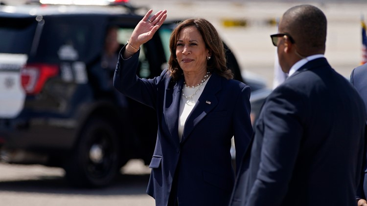 Wakil Presiden Kamala Harris mengunjungi Colorado pada hari Senin