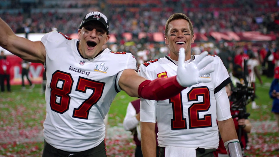 Bucs Tom Brady posts video working out with Rob Gronkowski - Bucs Nation