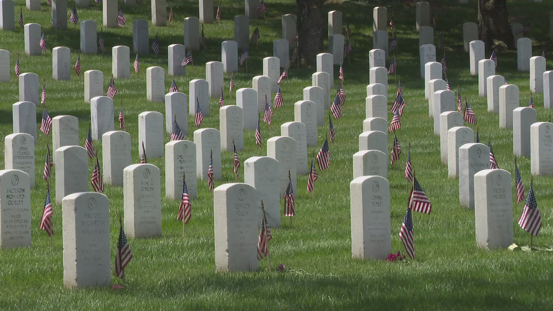 Arlington National Cemetery says this is only the third time they have allowed visitors to get this close to its most well-known memorial for Flowers of Remembrance