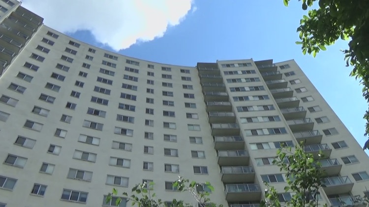 2-year-old falls from 15-story balcony and survives in Maryland