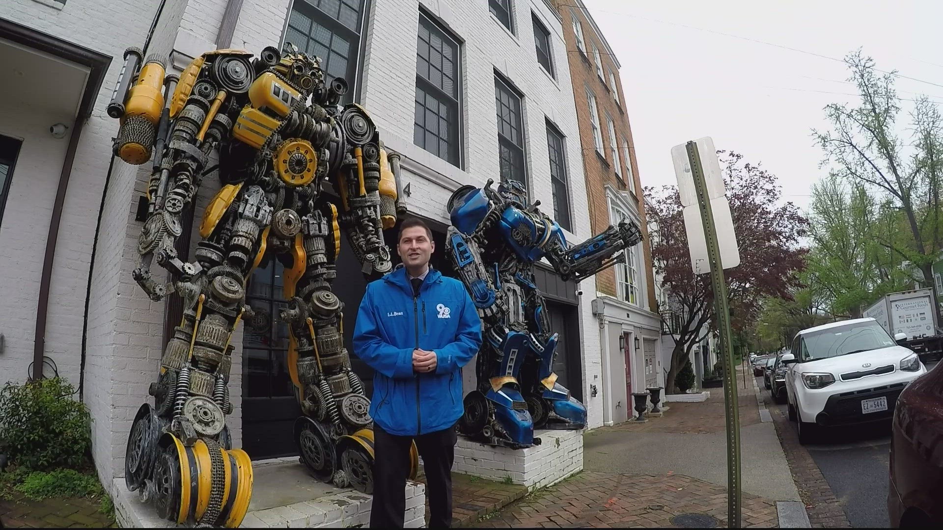 Neighbors want Transformers statues in gone