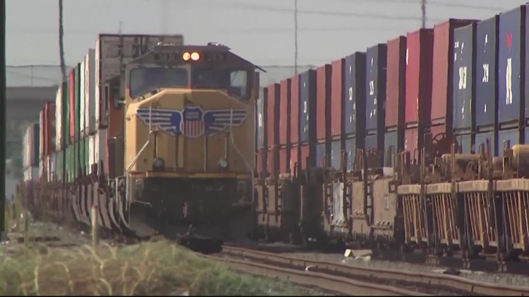 Senators from TN split on final vote over railway dispute resolution