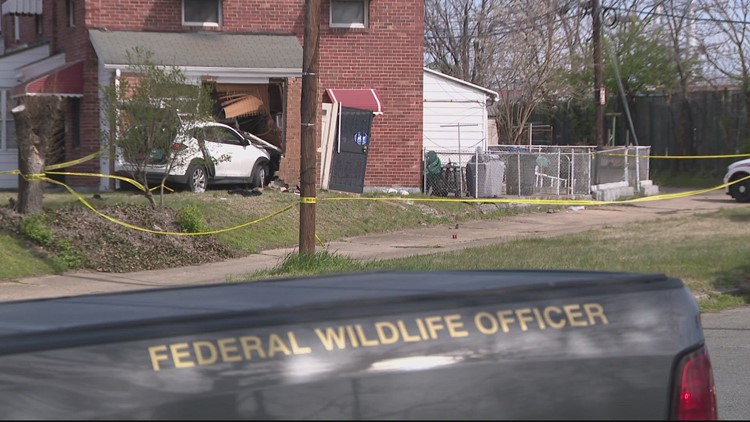 US Park Police officer inside car shoots, kills teen in Northeast DC