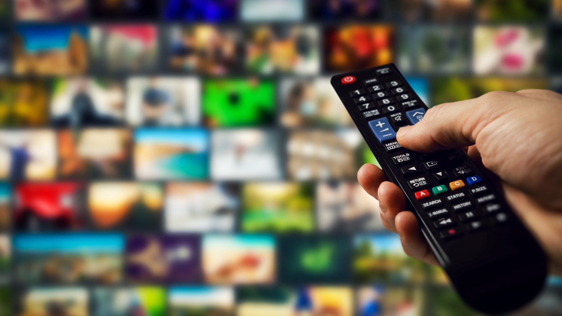 Watch Tele Get paid $2,500 to watch 25 holiday movies in 25 days | fox43.com