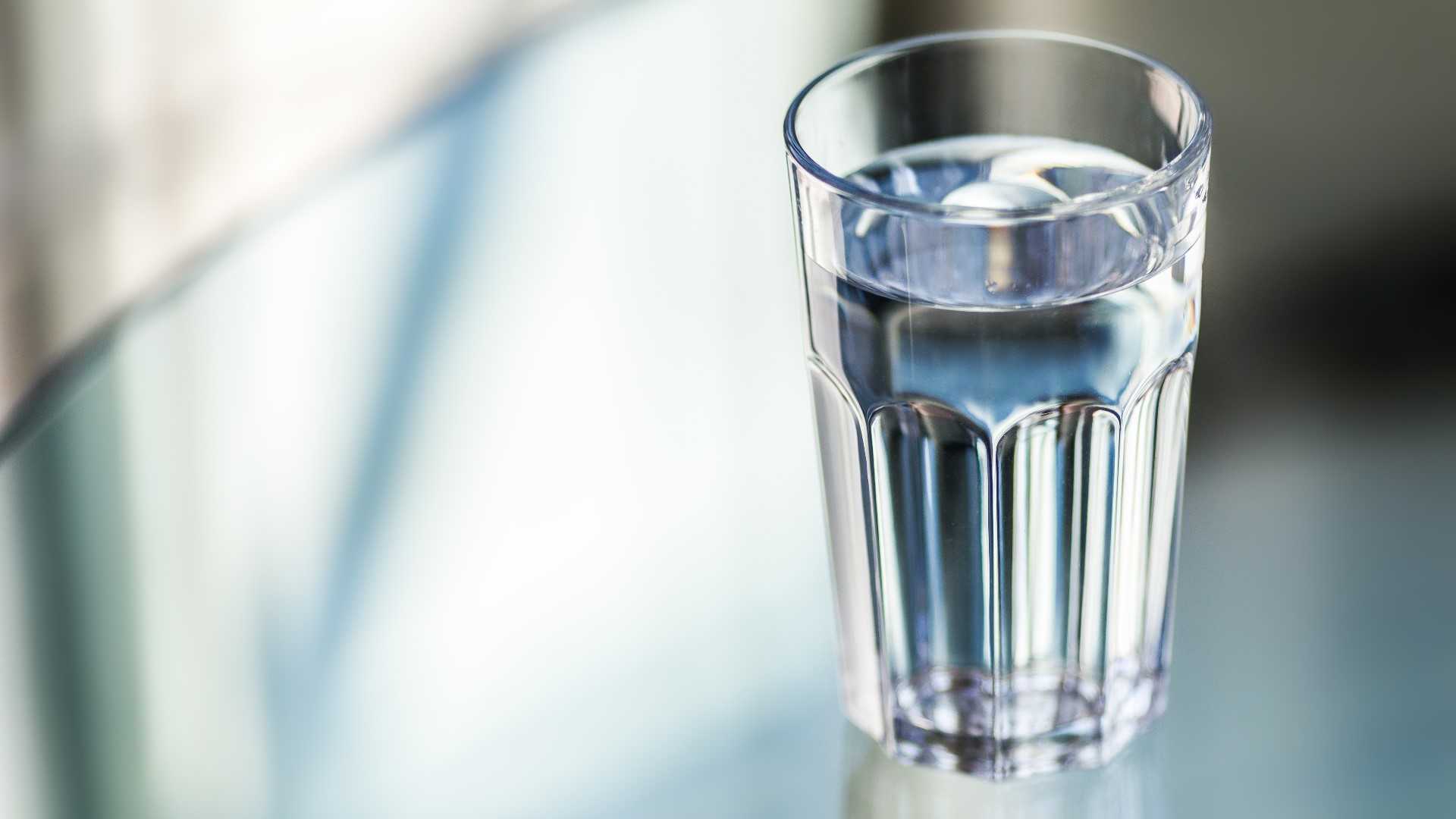 Nutritionist Kara Swanson gives advice on how to drink more water and what else to keep in mind this holiday season.