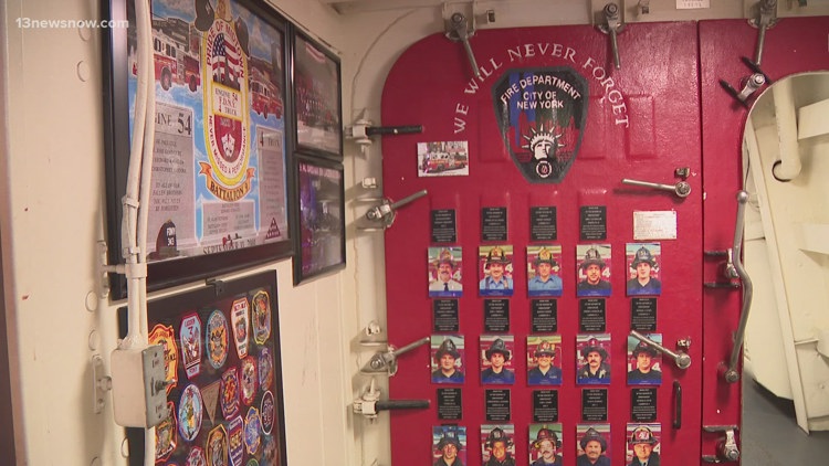 Norfolk-based USS New York sails to Manhattan for Fleet Week tribute