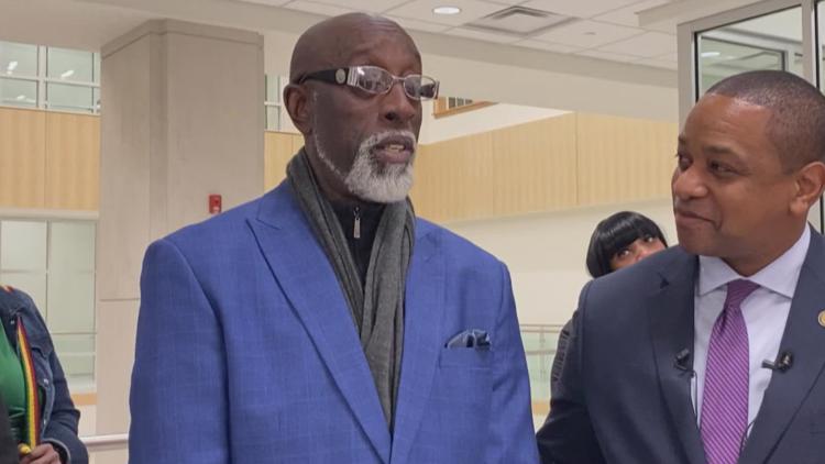 Father of Donovon Lynch parts ways with lawyer, plans to renegotiate settlement with Virginia Beach