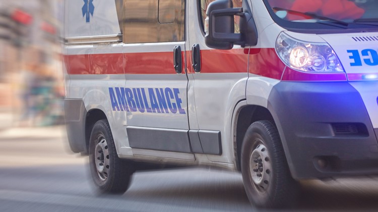 Car crashes into tree in Norfolk, killing man