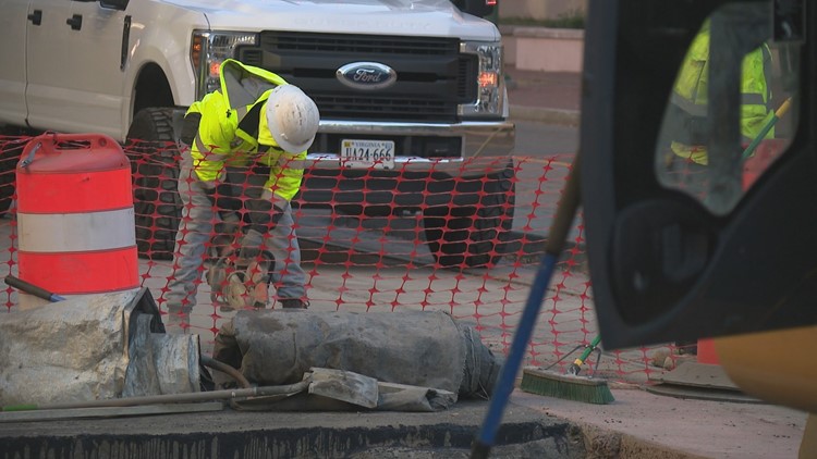 Crews continue to repair after water line break in downtown Norfolk