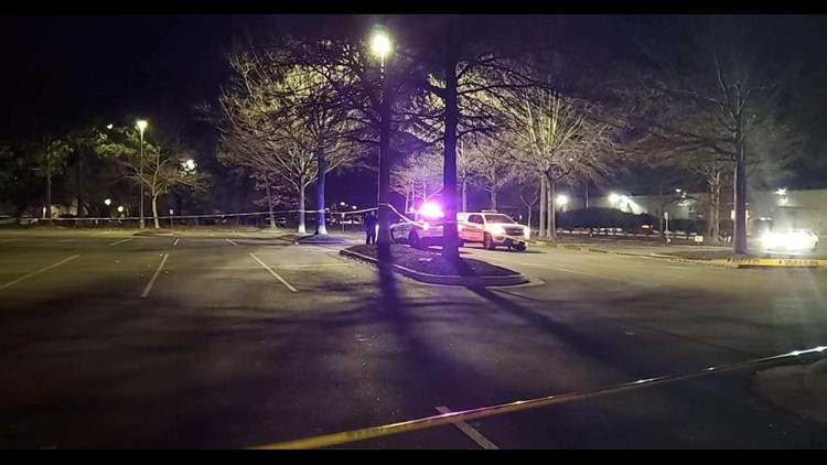 1 hurt in shooting outside Target on First Colonial Road in Virginia Beach, police say
