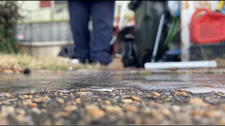 Freezing cold, burst pipes, and water woes at Virginia Beach mobile home park