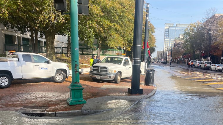 Water line break causes traffic headaches in Downtown Norfolk for second day