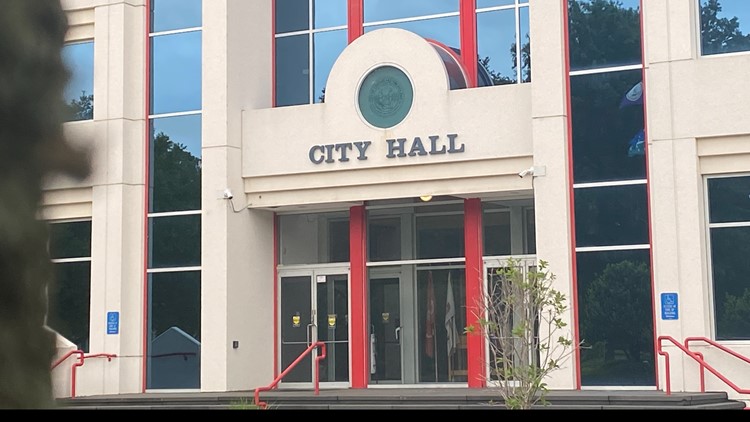 Who's running for Chesapeake City Council? 3 incumbents face off against 10 challengers