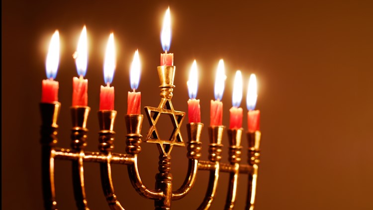 Chabad of Tidewater prepares for Hanukkah 2022 with parade, giant menorah lighting