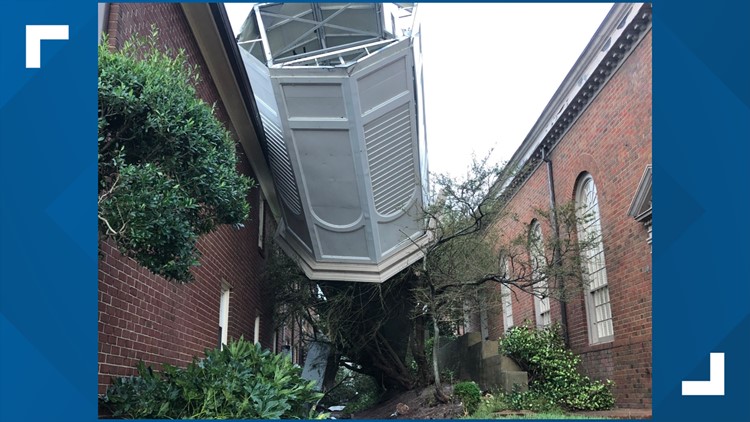 Ian's winds rip steeple off of Virginia Beach church