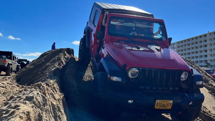 Hundreds of Jeep drivers cruise on the beach for inaugural ‘Jeep Fest’