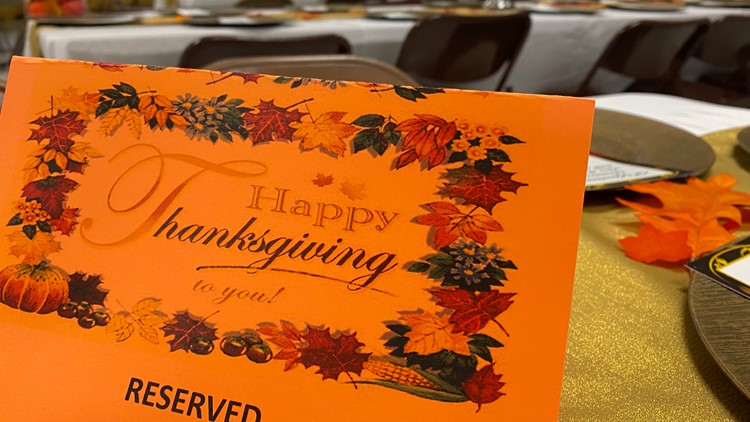 Norfolk's Grandy Village community joins together for Thanksgiving dinner; Organizers share hope for peace