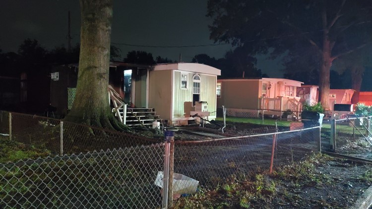 3 people displaced, cat dies in mobile home fire in Virginia Beach