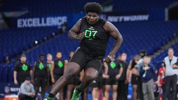 Commanders take Oregon offensive tackle Josh Conerly Jr. with the 29th pick in the NFL draft