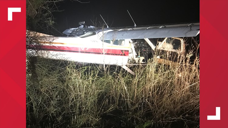 1 hurt after plane crashes in Franklin