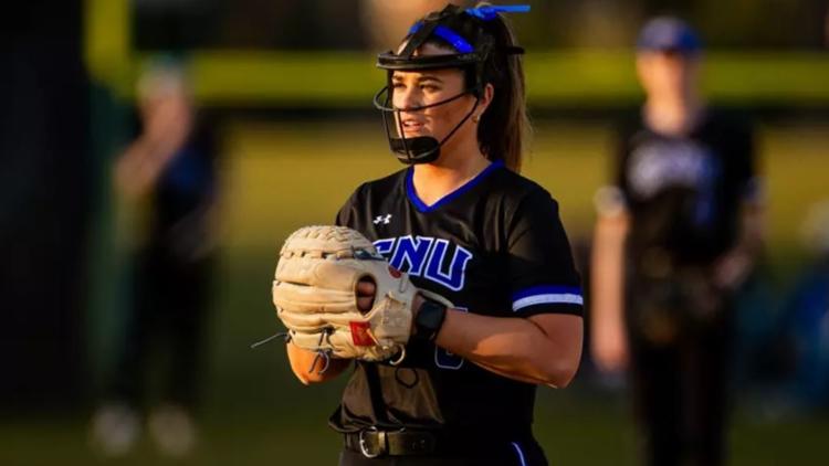 Captains split NCAA games to advance to regional final Saturday vs. Randolph-Macon