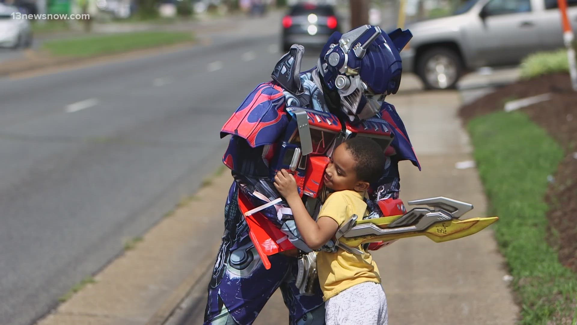 It doesn't always take a grand gesture to make someone's day. For one Portsmouth man, a costume and a wave go a long way.