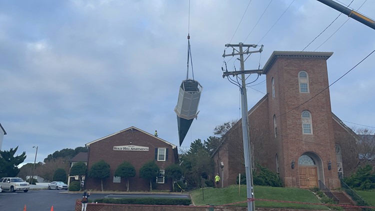 Crews remove steeple which fell from a Virginia Beach church