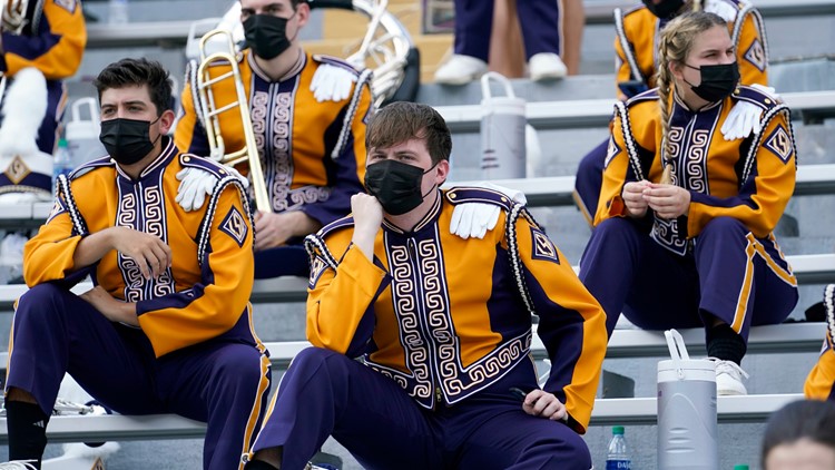 LSU to require proof of vaccination or negative COVID test to attend home games
