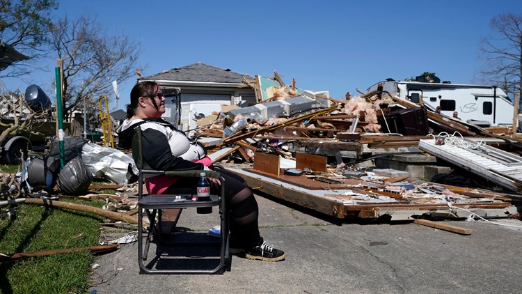 'Large, extremely dangerous' tornado rips through Arabi, Louisiana; 1 dead