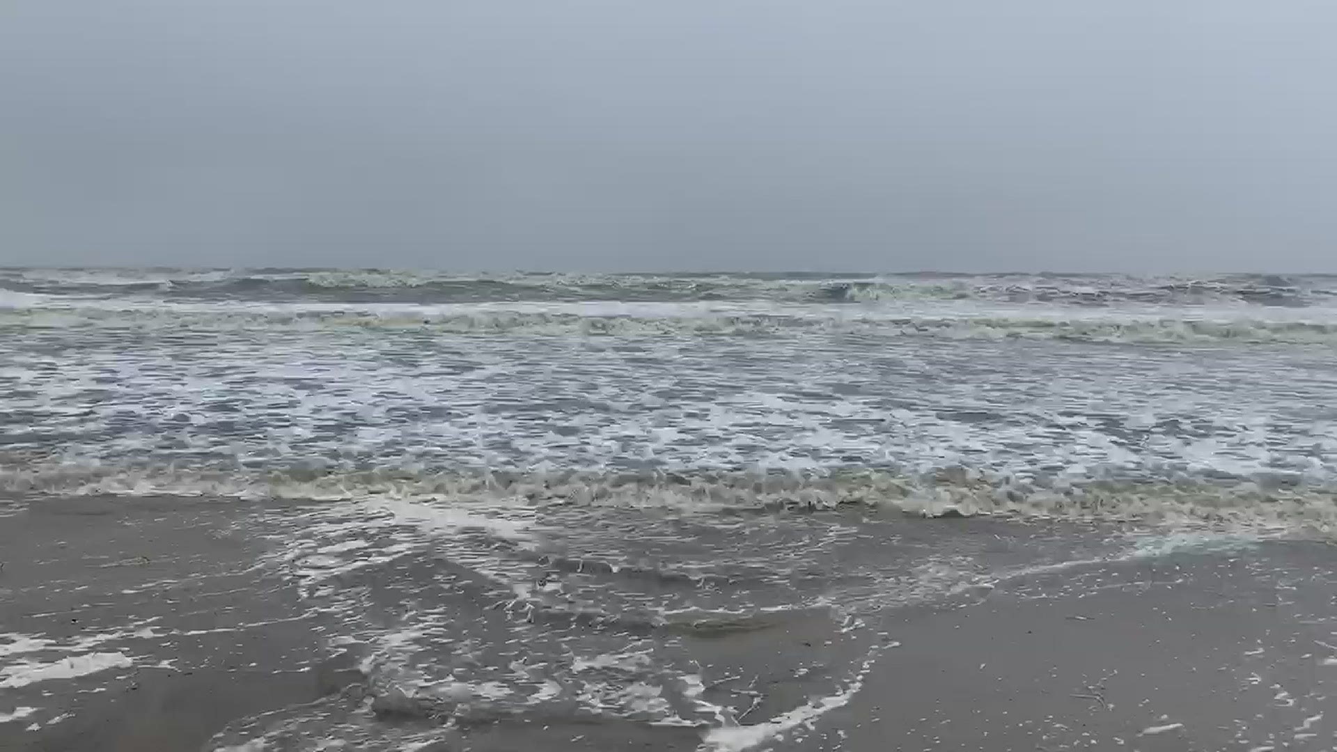 Waves on Grand Isle ahead of Tropical Storm Cristobal
Credit: Ricky templet