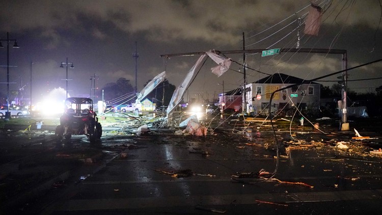'Large, extremely dangerous' tornado rips through New Orleans; 1 dead