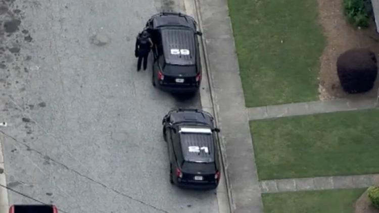 Homeowner calls for help after 15-year-old boy shows up on porch with gunshot, police say