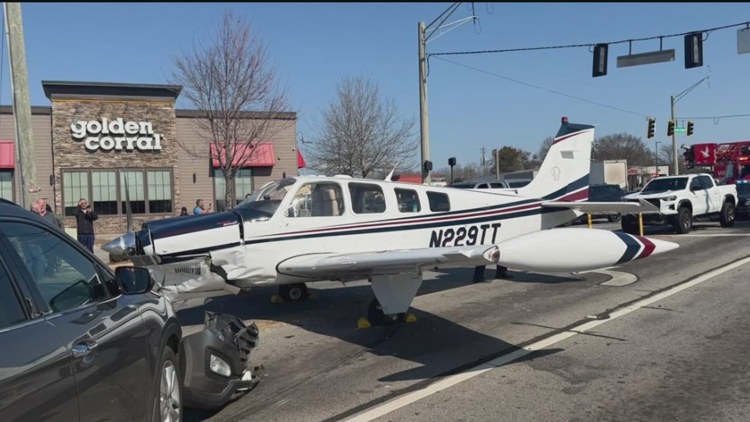 Pilot who crash-landed single-engine plane on Gainesville road made late correction to avoid power lines