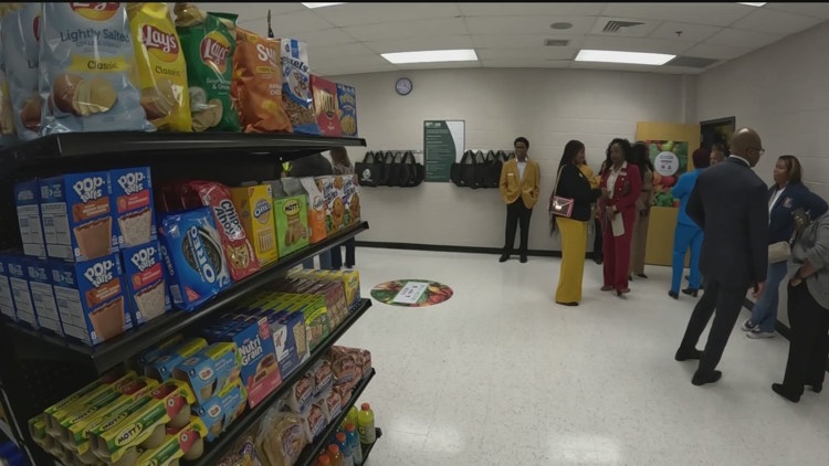 Grocery store opens inside Newton County high school, offering free food for students