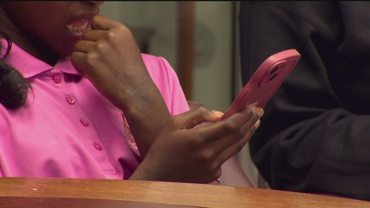 APS raises awareness of text line aimed at addressing mental health