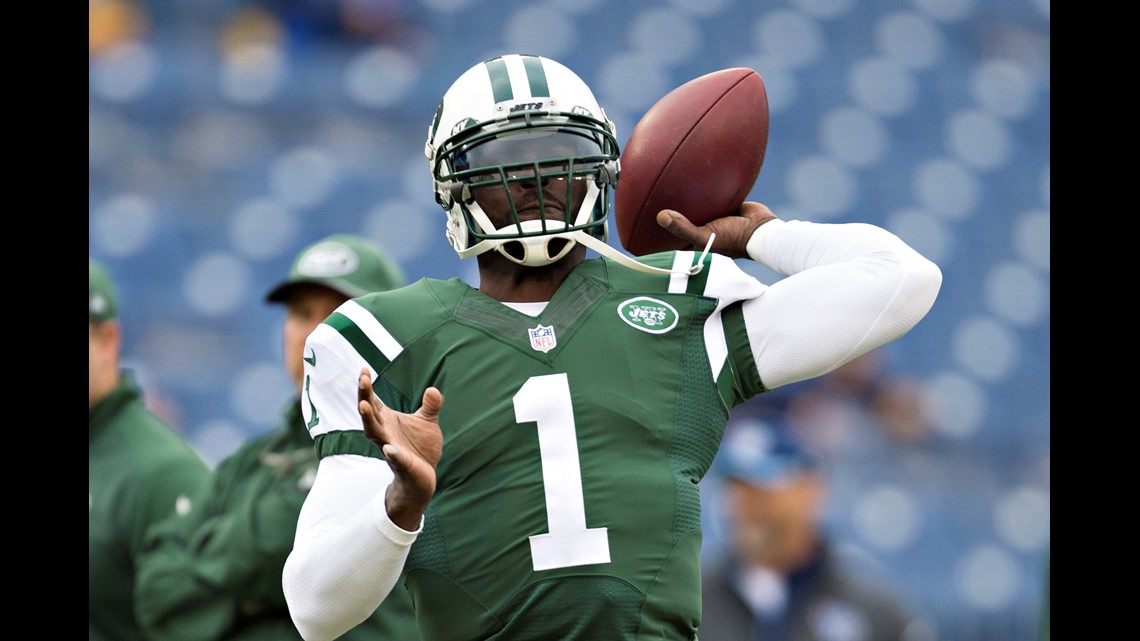 Michael Vick Joins Fox Sports As NFL Studio Analyst – Deadline