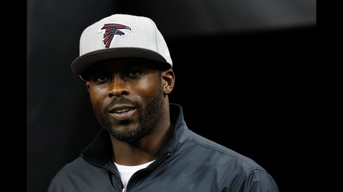 Michael Vick Joins Fox Sports As NFL Studio Analyst – Deadline