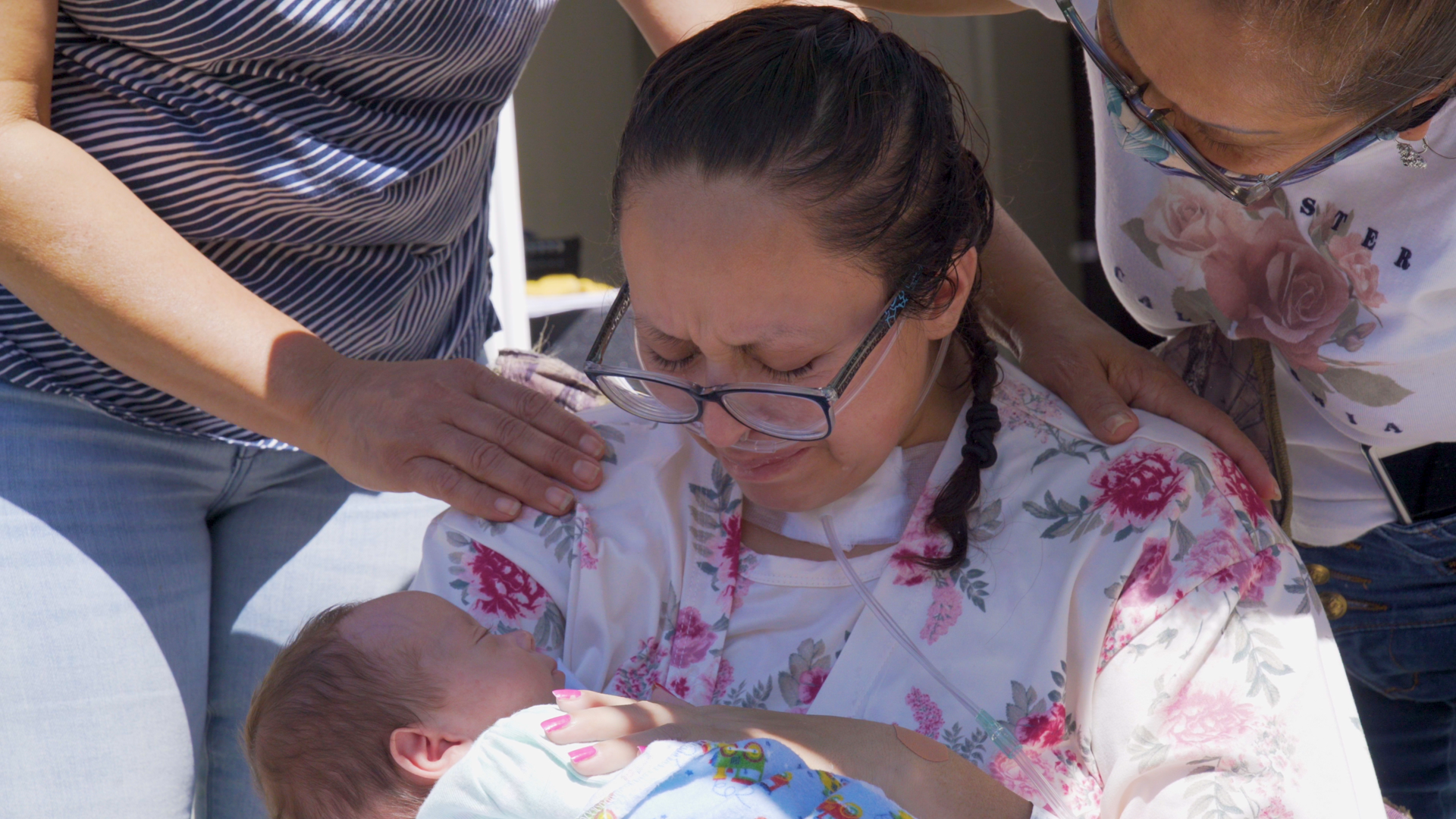 Daysi Marcillo contracted COVID-19 while pregnant and wound up intubated while doctors delivered her baby. She finally got to held her newborn son at home.