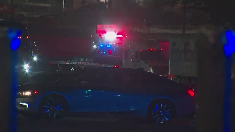 Driver stops to help occupants in disabled vehicle 'seriously injured' in multi-vehicle crash on I-20 in Conyers