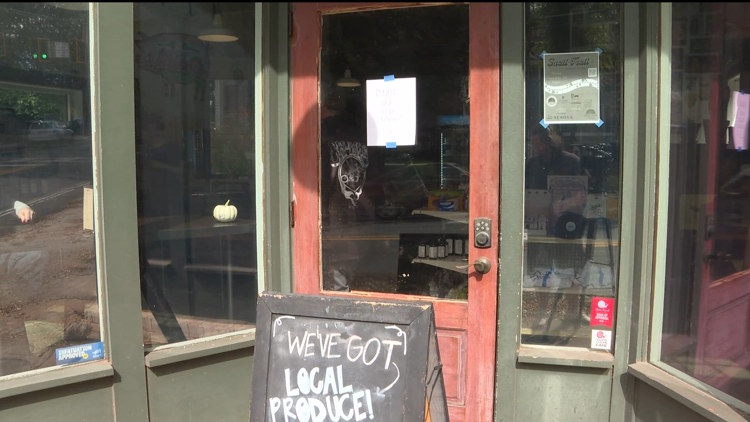 Nearby Atlanta businesses broken into in same manner overnight